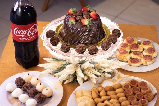 [571] Kit Festa 05 Pessoas Só para Não passar em Branco