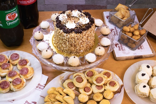 [569] Kit Festa 20 Pessoas Muita Gente